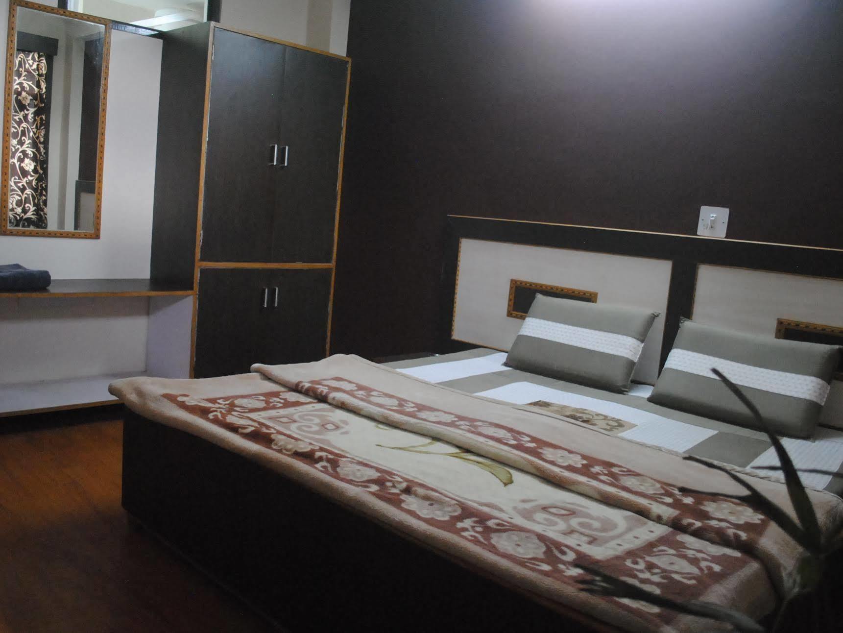 Dharamkot Inn Dharamshala Bagian luar foto